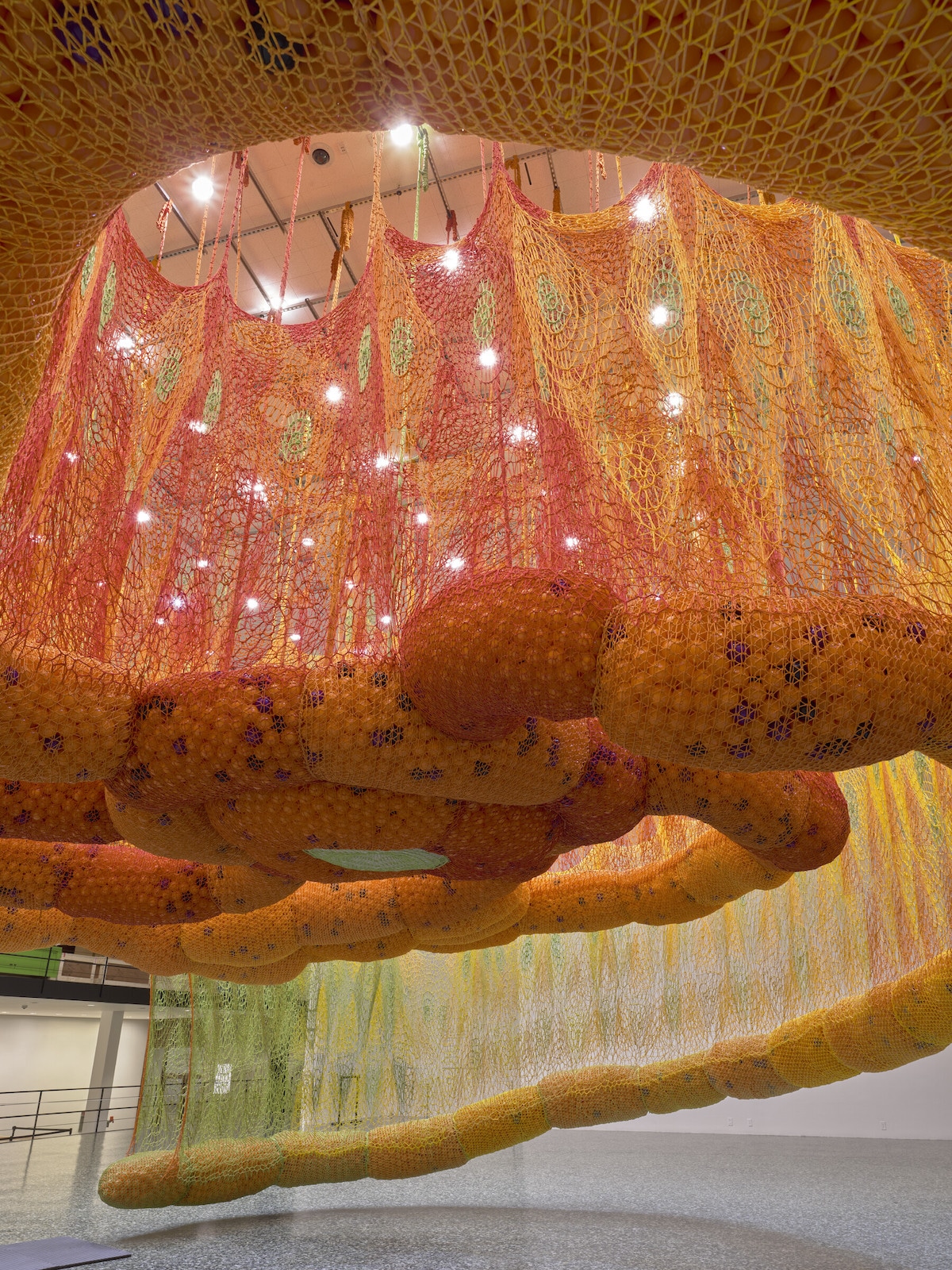 ernesto-neto-crochet-installation-10