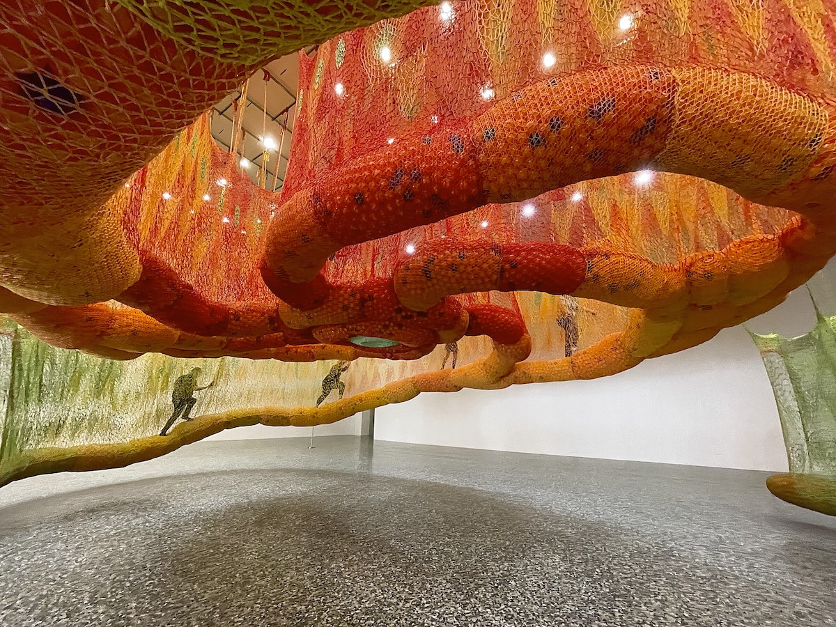 ernesto-neto-crochet-installation-4