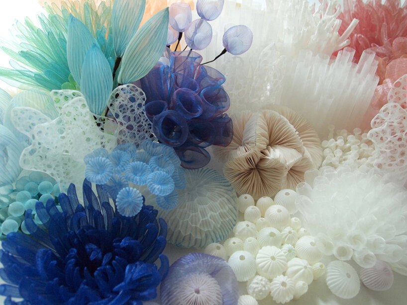 mariko-kusumoto-fabric-textile-sculpture-wearable-japanese-designboom-02