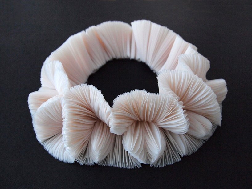 mariko-kusumoto-fabric-textile-sculpture-wearable-japanese-designboom-06