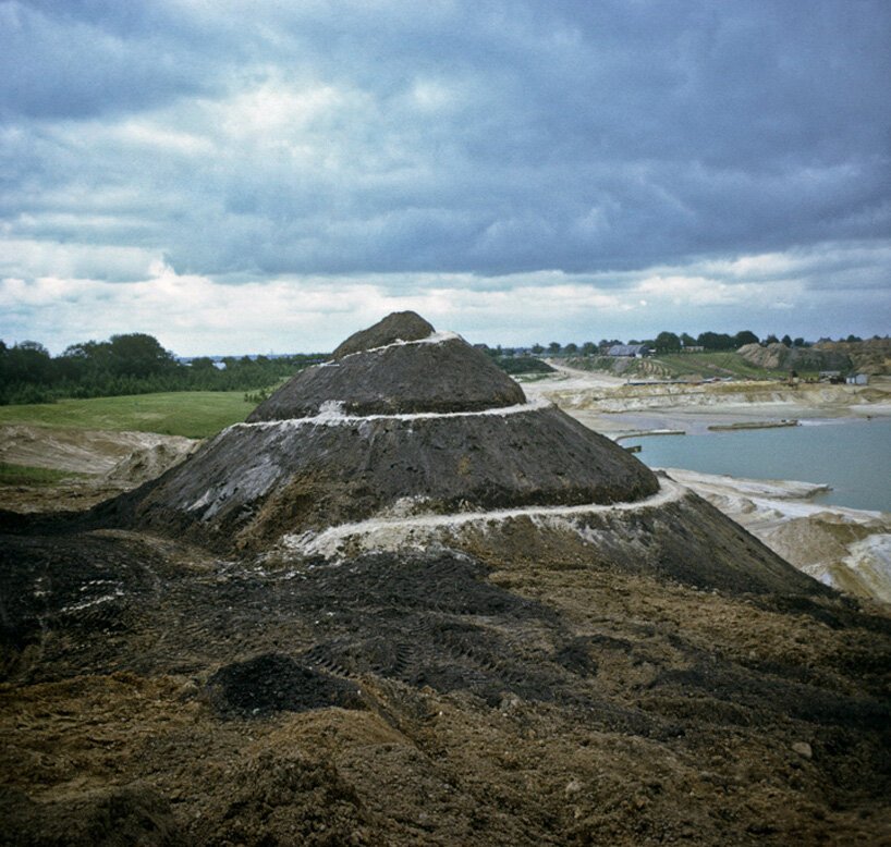 robert-smithson-broken-circle-spiral-hill-former-sand-mine-netherlands-earthwork-designboom-5