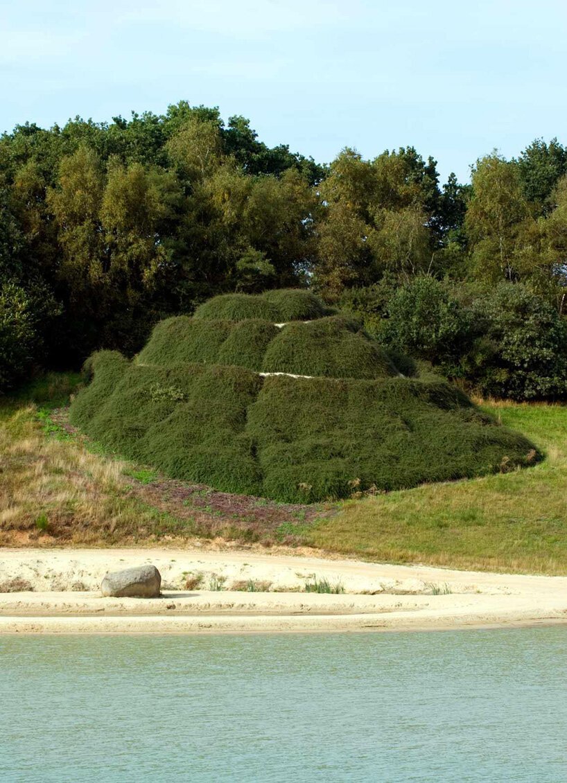 robert-smithson-broken-circle-spiral-hill-former-sand-mine-netherlands-earthwork-designboom-8