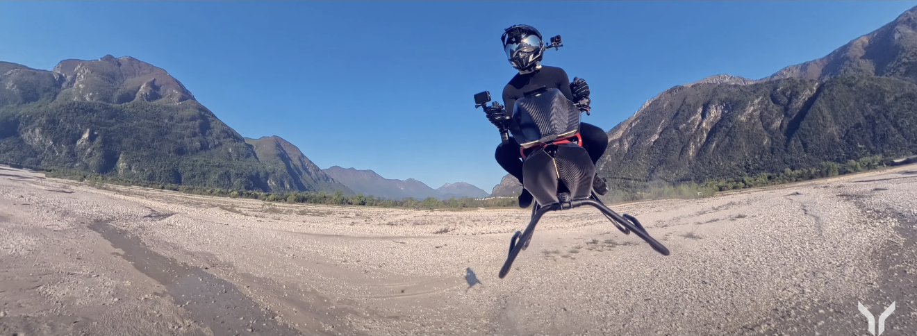 A moto voadora em seu voo inaugural nos EUA