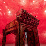 Destaques do ano. OS FIOS SUSPENSOS DE CHIHARU SHIOTA EM PEQUIM