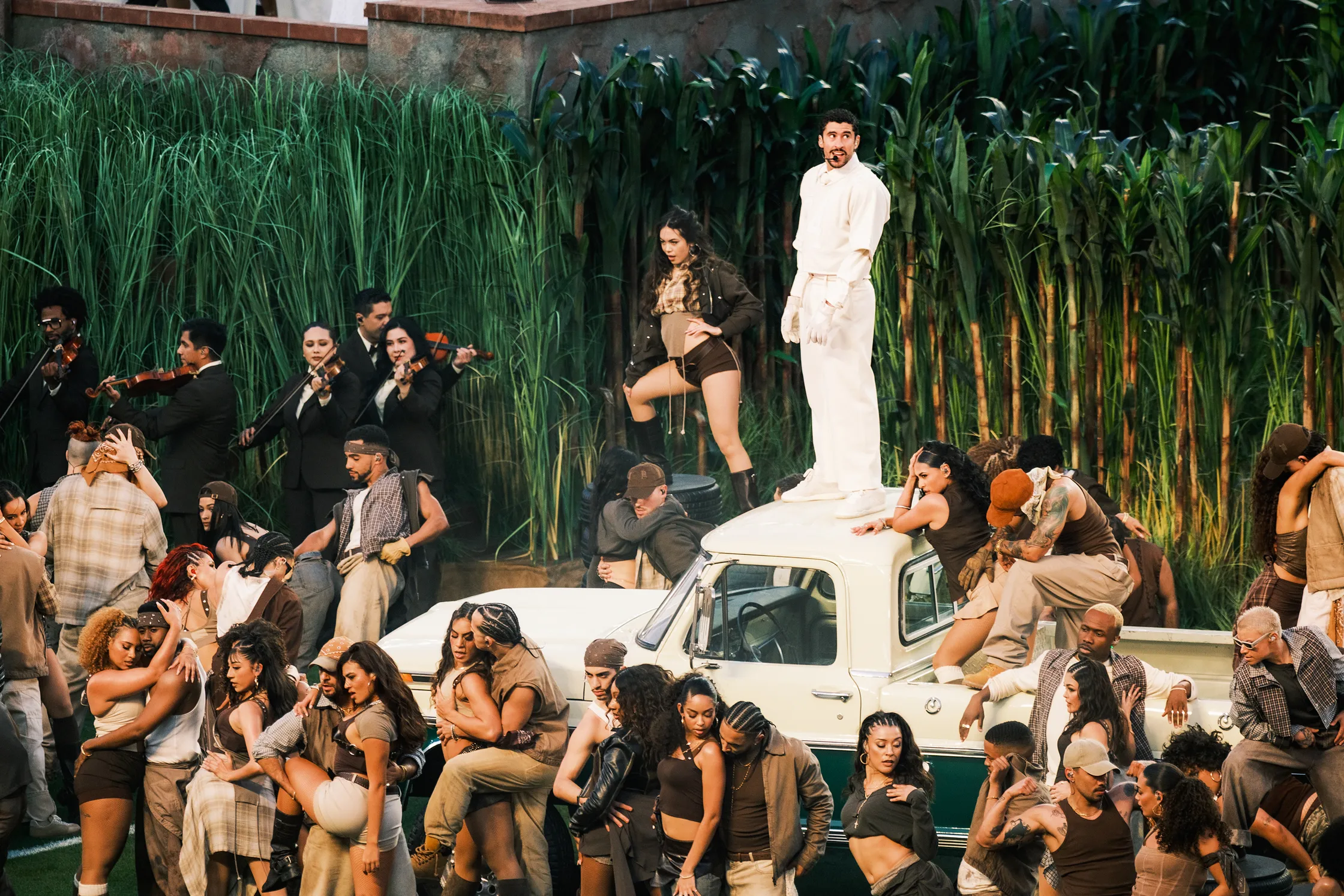 Destaques da semana. UM POUCO MAIS SOBRE O SHOW HISTÓRICO DO BAD BUNNY NO SUPER BOWL