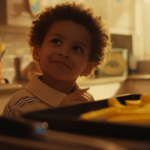 UMA BATATA E A RELAÇÃO ENTRE PAIS E FILHOS NO REINO UNIDO