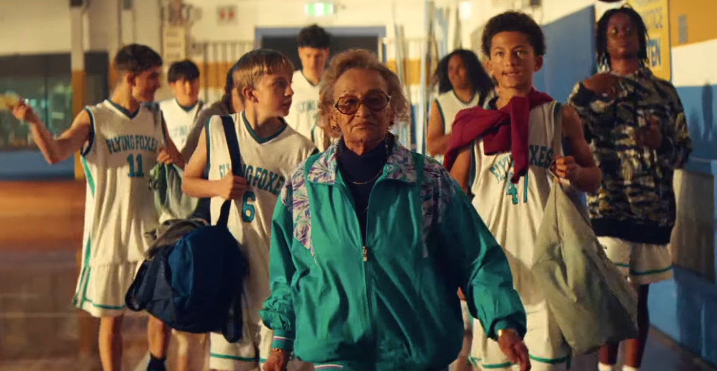 Uma vovó inspirando o basquete na Austrália